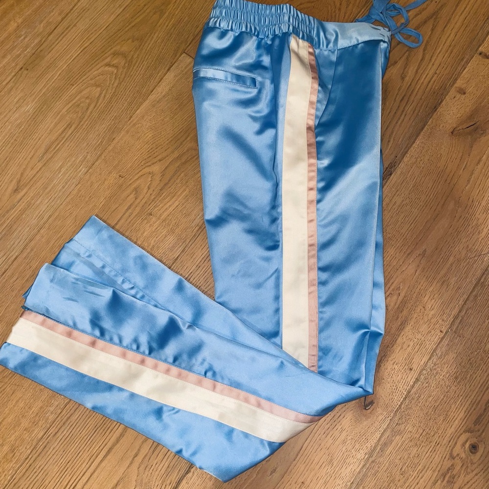 PAM and GELA Exclusive silky track pants